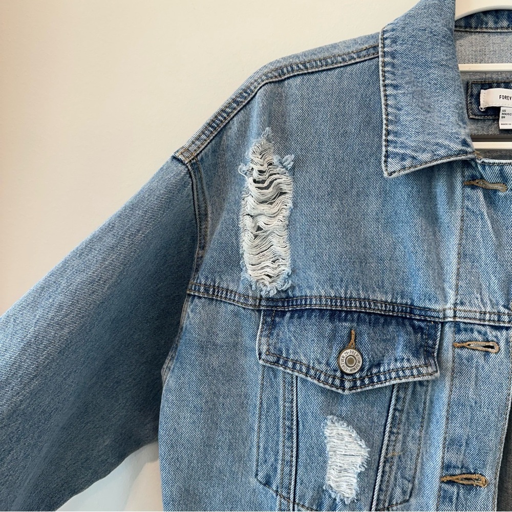 Forever 21 Distressed Denim Blue Jean Jacket Small Rodeo Festival Rustic Cowgirl - Picture 3 of 11